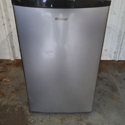 Whirlpool Mini fridge