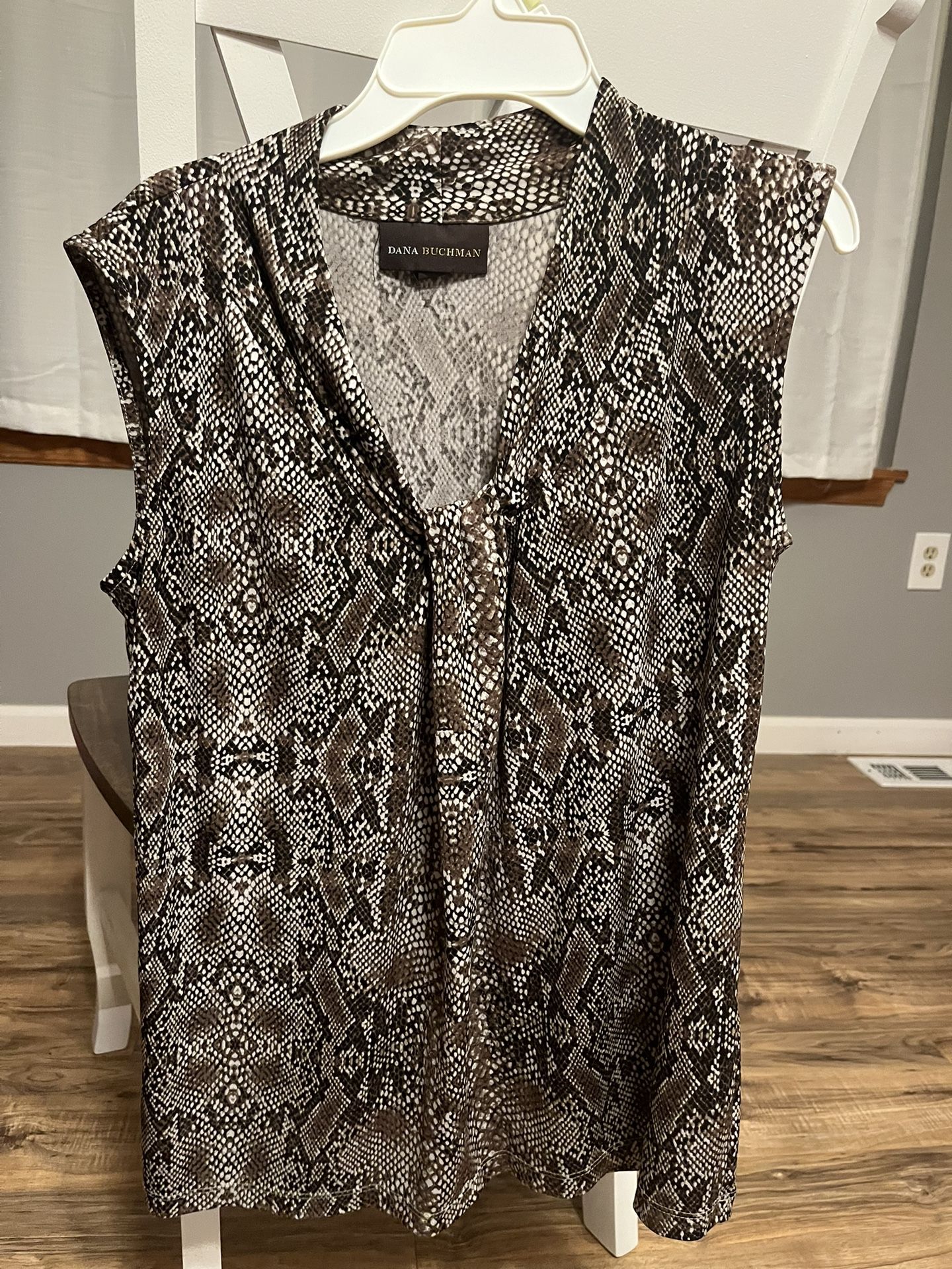 Dana Buchman Snakeskin Pattern Top For Women Size Small