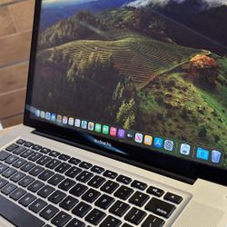 Apple MacBook Pro 15” i7/8GB/256GB SSD $180 