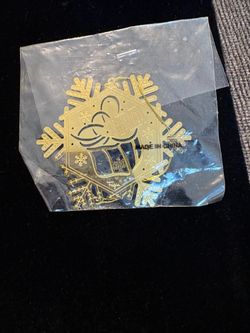 Vintage Gold Metal Snowflake Christmas Ornament