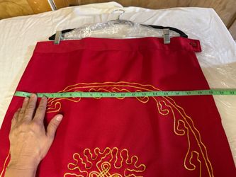 Traje  de Mariachi de mujer rojo con dorado