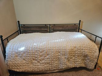 Trundle Daybed
