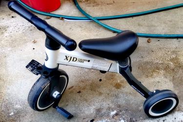 XJD children trike （Amost new）