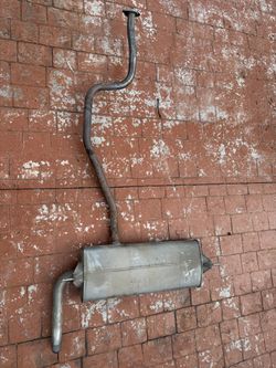 2020-2025 Nissan Sentra Rear Exhaust Muffler Pipe 20100-6LB9A 2.0L FWD undamaged