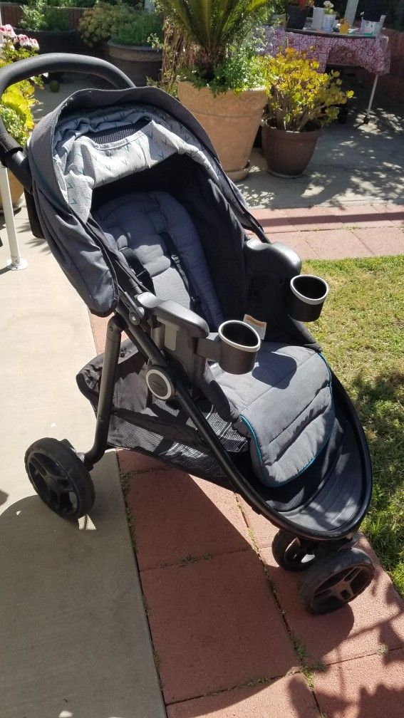 Stroller 