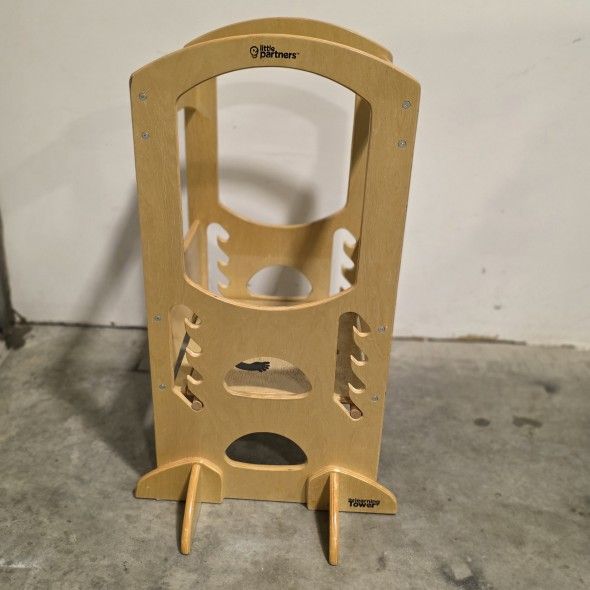 Little Partners The Learning Tower® Toddler Tower