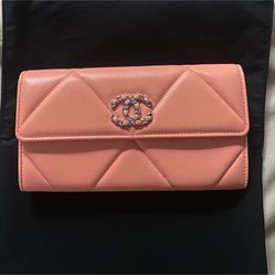 Chanel 19 Wallet