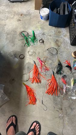 Wahoo,marlin,tuna feathers