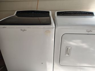 Whirlpool washer and dryer set asking 270 or best offer can deliver and install for small fee