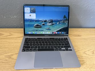 MacBook Pro 13 inches- MacOS  Tahoe