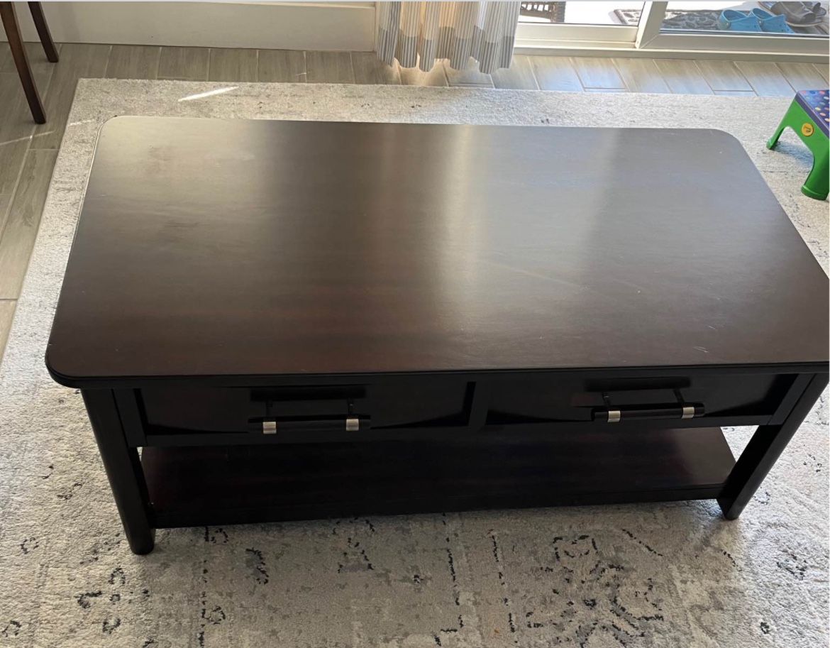 Coffee Table Excellent Condition 