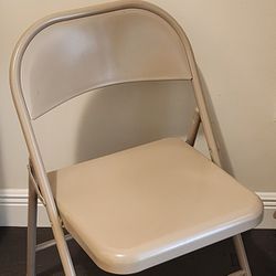 2 Pack Folding Chairs (Like new condition)