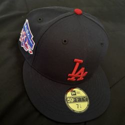 FITTED HATS 