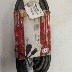 Husky 12 Ft. 16/2 Medium Duty Indoor/Outdoor Extension Cord, Black


New, never used.