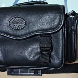 VANGUARD BLACK LEATHER CAMERA CASE WITH 5 STORAGE COMPARTMENTS & A STRAP