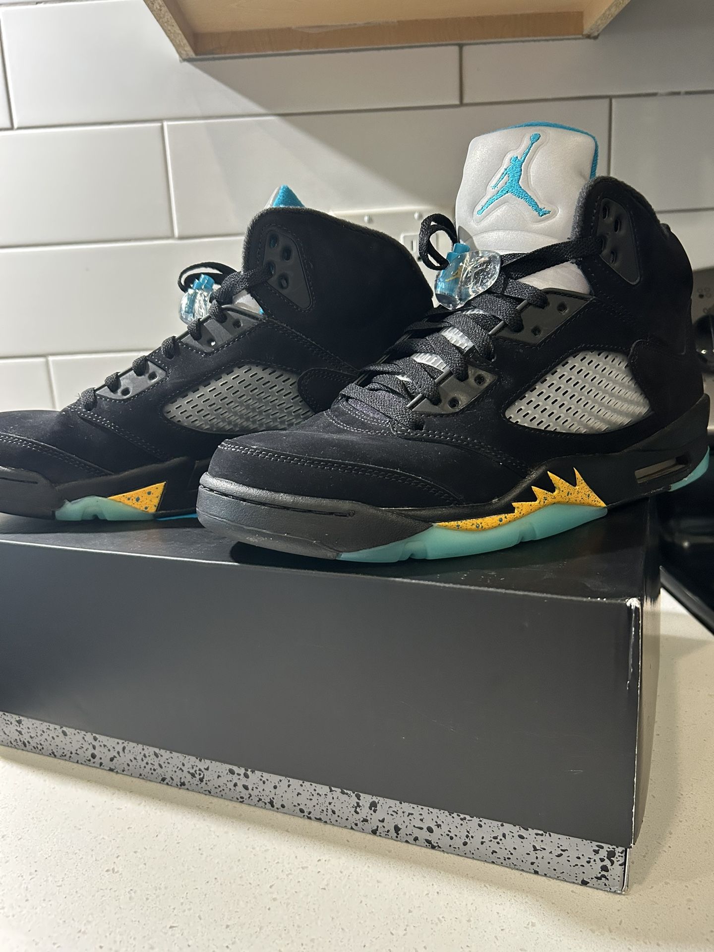 Jordan 5 Retro Aqua