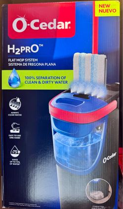 O-Cedar H2Pro Flat mop system.