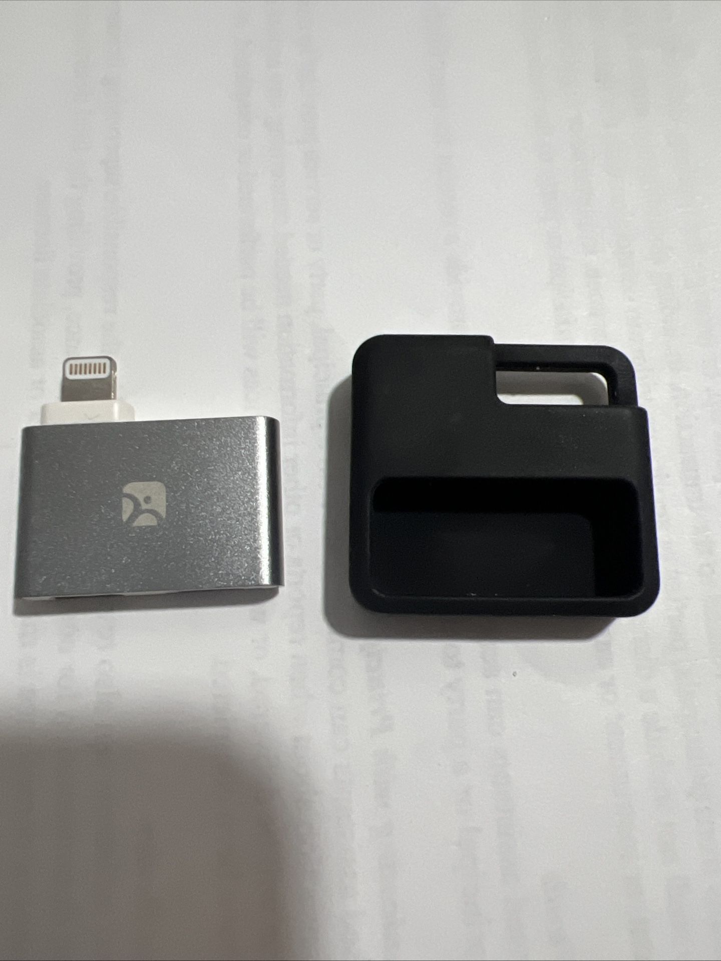 Meenova Dash-i Plus MicroSD Reader - for iPhone/iPad/iPod with Lighting Port