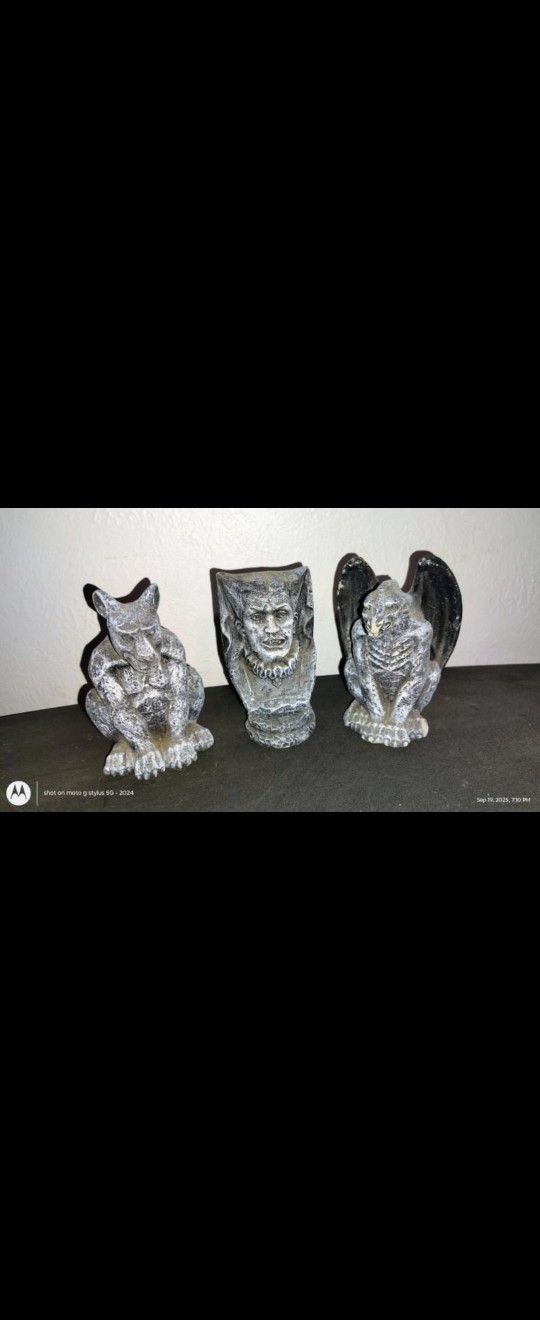 HALLOWEEN GARGOYLE STATUES LATEX MOLD CONCRETE/PLASTER dracula