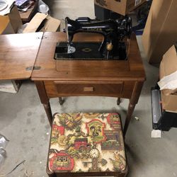 Antique SINGER Sewing Machine w/Table & Chair Model:15-91 s/n:AL077408