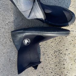 Dive Booties Size 10 Like New!