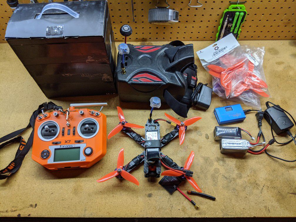 Eachine Wizard x220 Racing Drone with FPV Goggles and Extras!