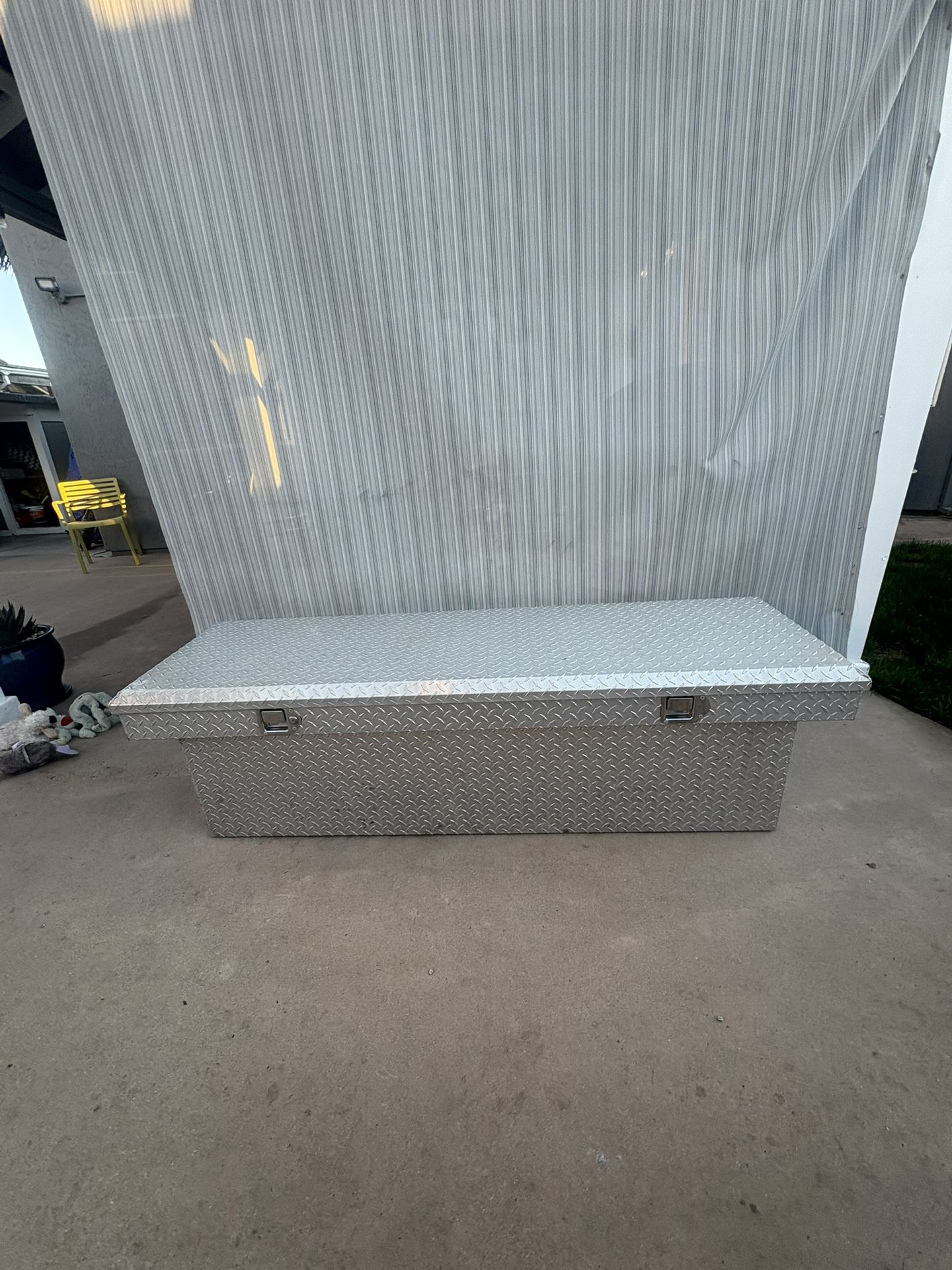 Aluminum Diamond Plate Truck Tool Box – Full-Size / Deep Storage