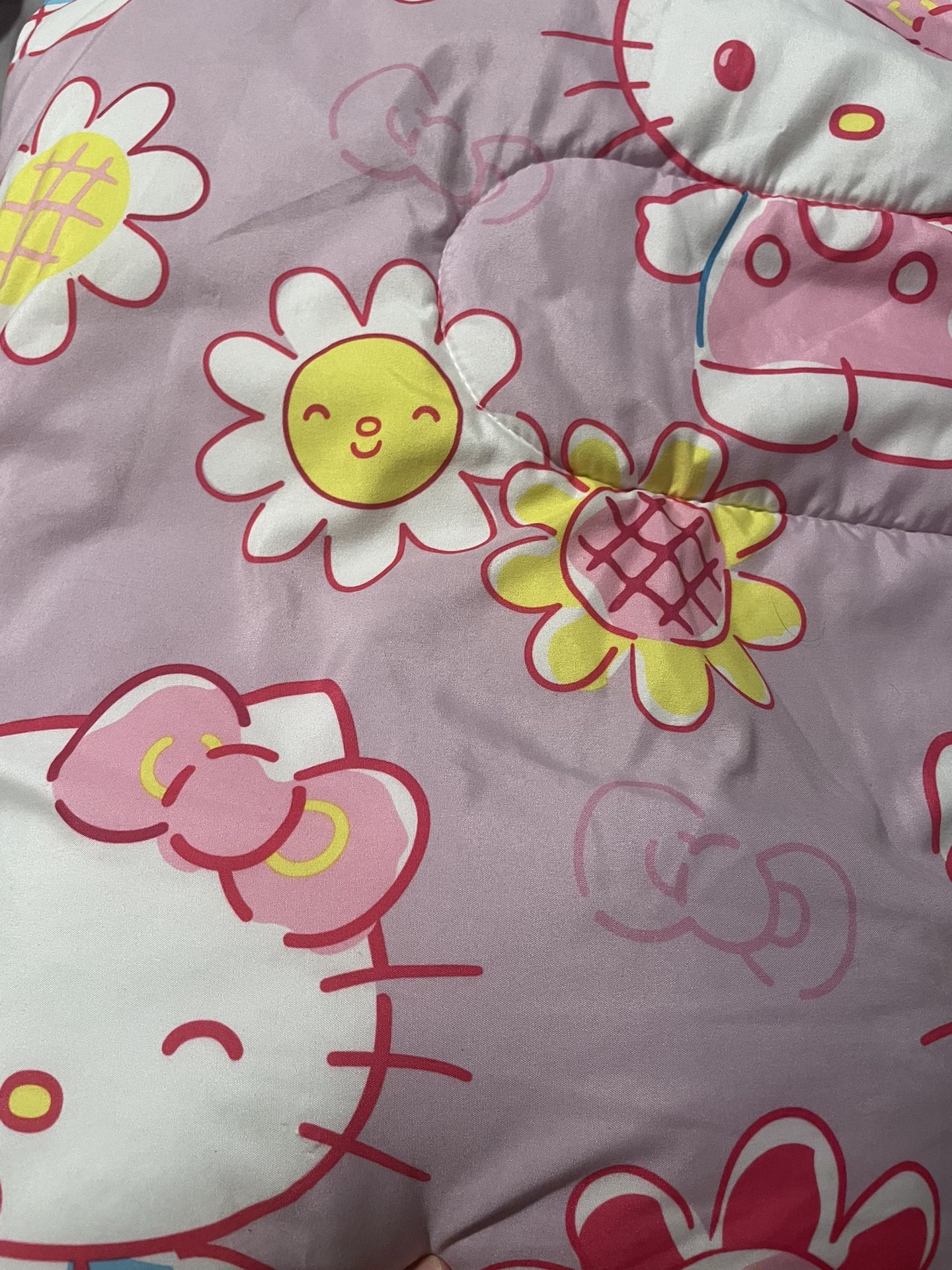 Hello Kitty Twin Size Comforter 