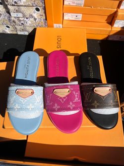 Lilly Slides