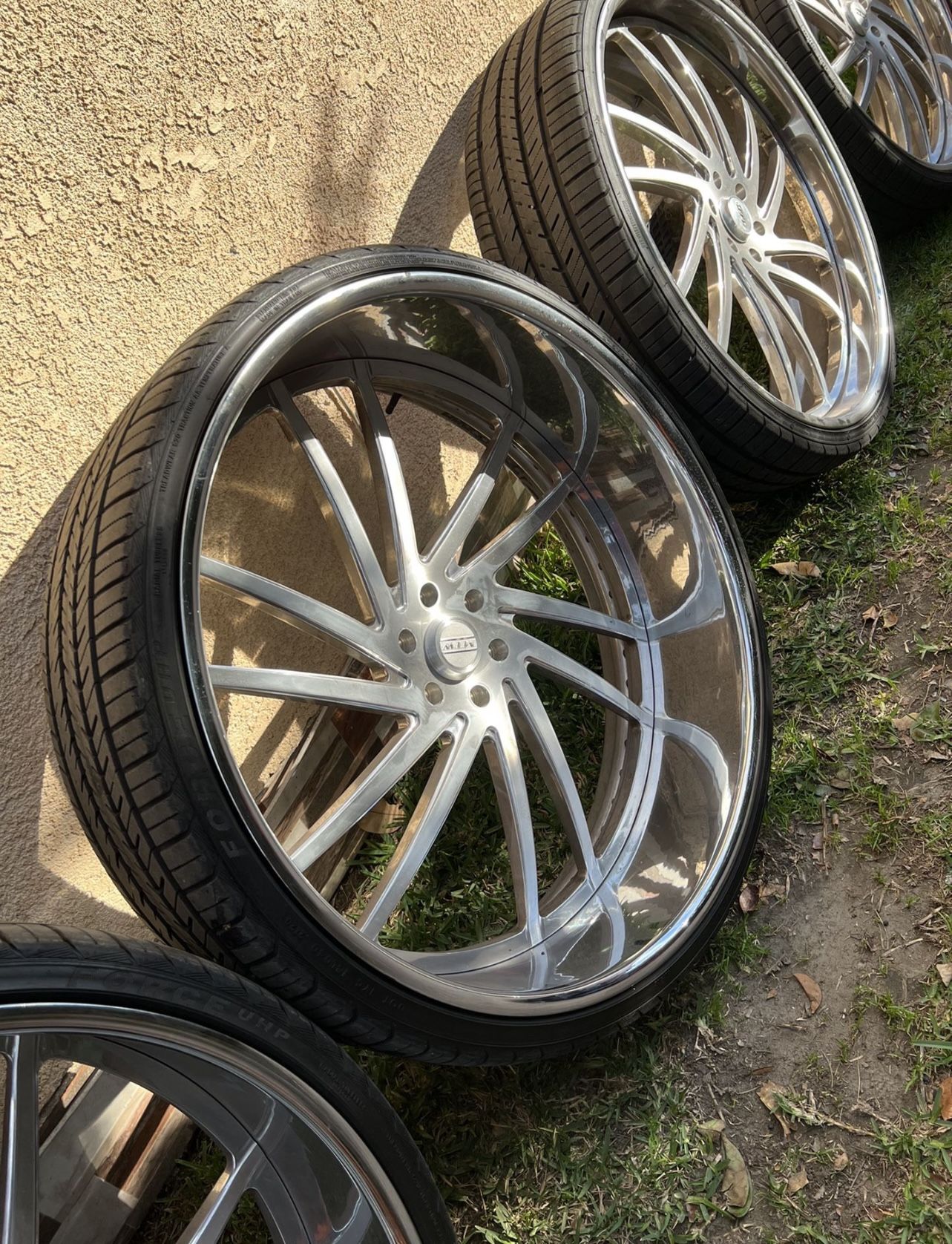 30 Inch Rims And Tires MTW 6 Lugs for Sale in Huntington Park, CA - OfferUp