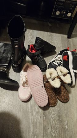 Para Nin̈a (O) Botas Y Tenis  