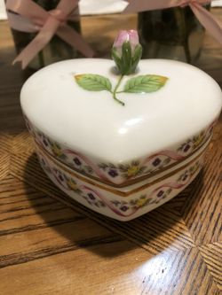 Vintage Mid-Century Heart Shape Music Box