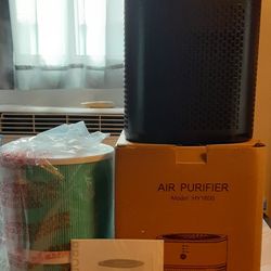 AIR PURIFIER MODEL:HY1800 AND 2 EXTRA FILTERS 