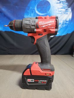 Milwaukee Brushless 1/2 Drill and battery