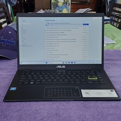 Asus Vivobook 14in Windows 11 Laptop 2022