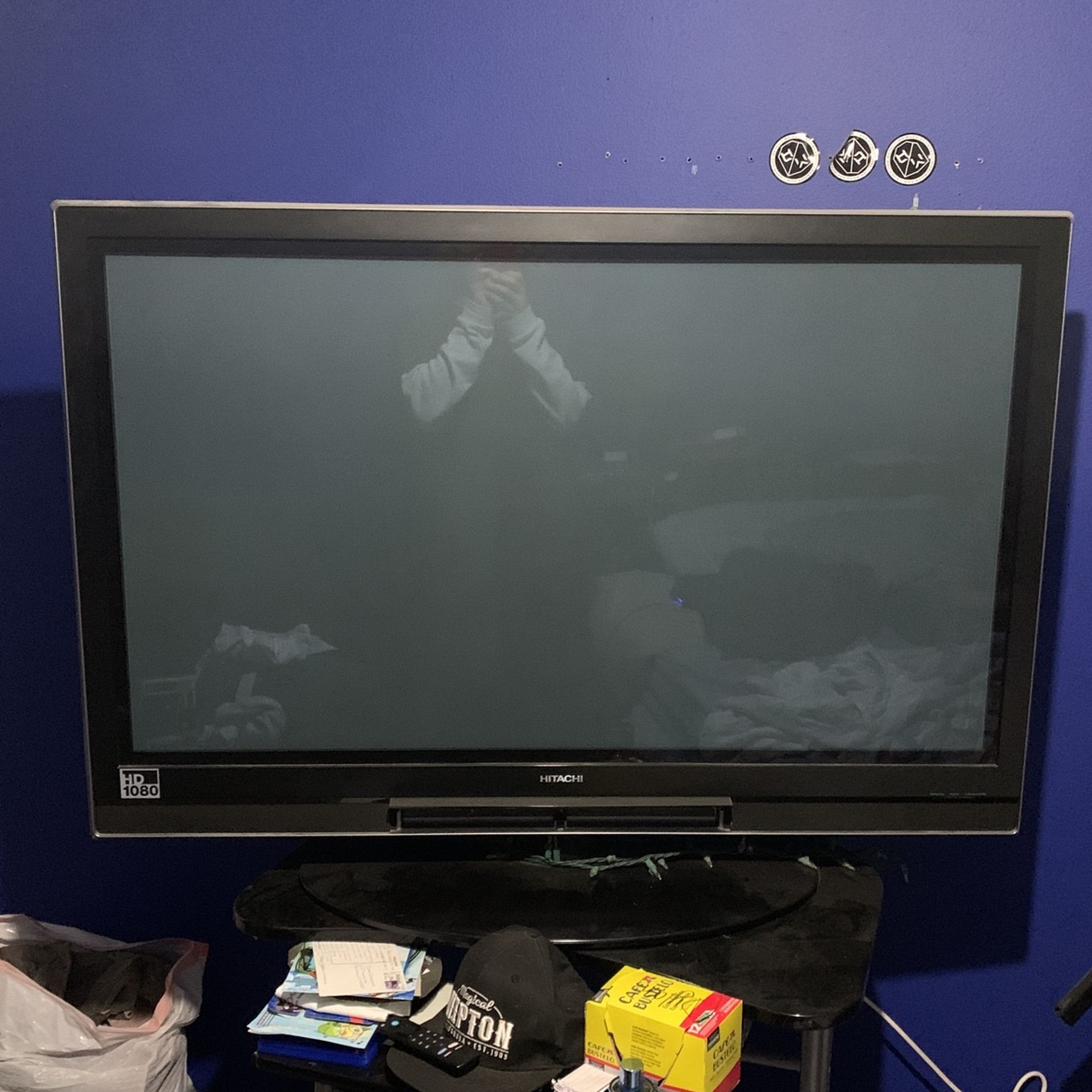 HITACHI 75 Inch TV