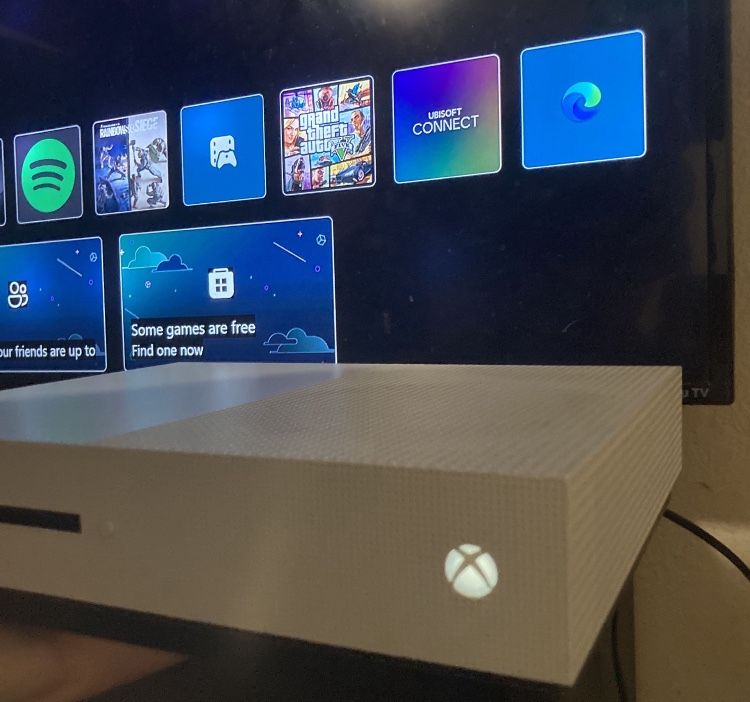 Xbox one S (1TB)