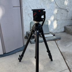 Manfrotto 501 Video Tripod