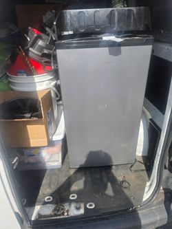 Mini fridge