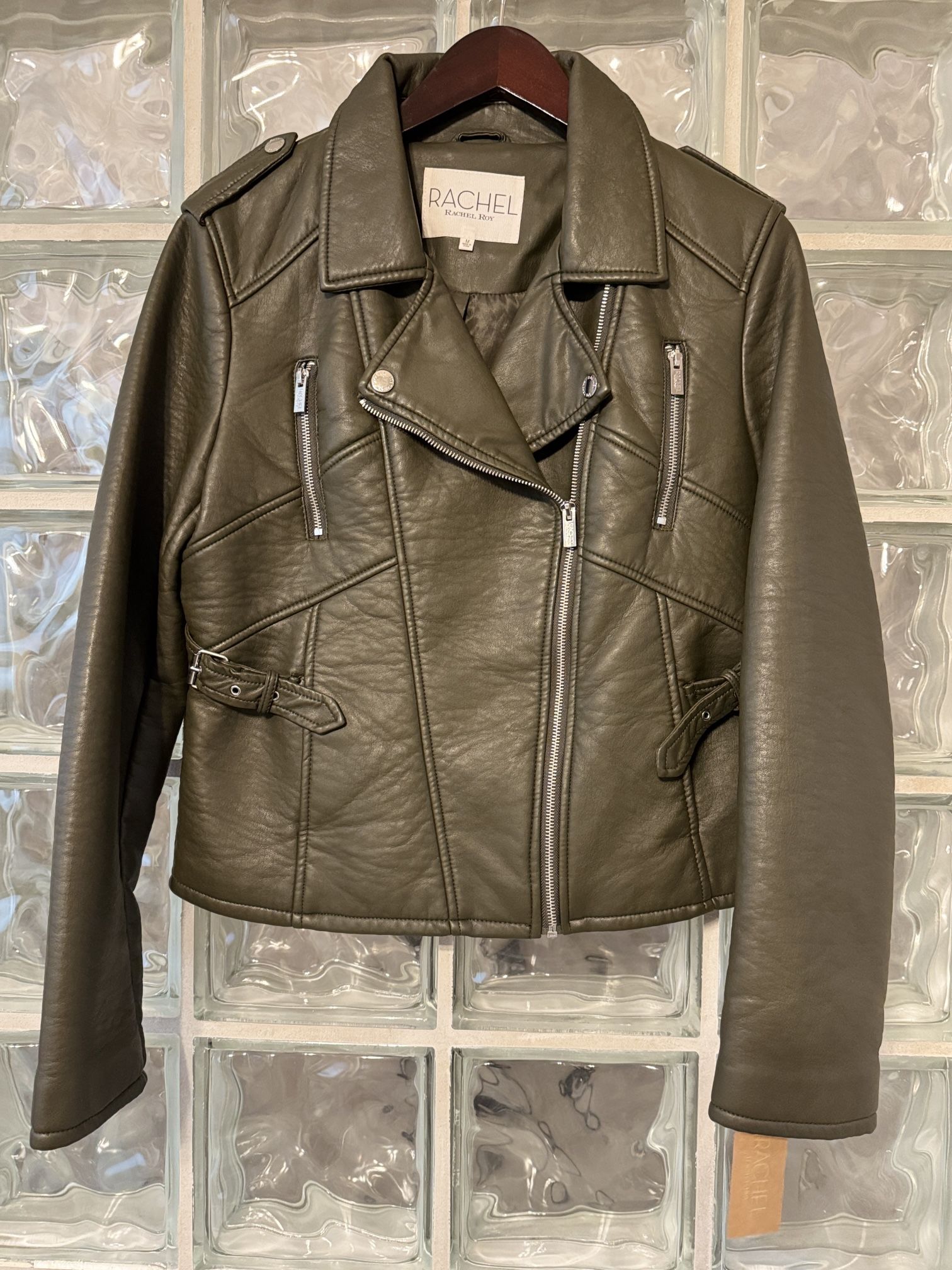 Woman Thick Leather Jacket New With Tag size medium