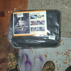 CAR BACK SEAT EXTENDER  FOR DOGS.BRAND NEW STILL IN PACKAGE NORMALLY SELLS FOR $45 IM SELLING  FOR $10