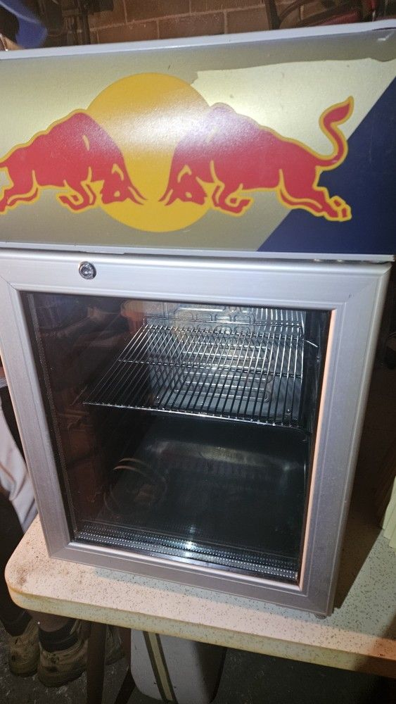 Working refrigerator red bull