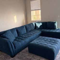2pc Cindy Crawford Sectional