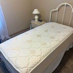 Serta TWIN Mattress Box Spring Bed Frame 
