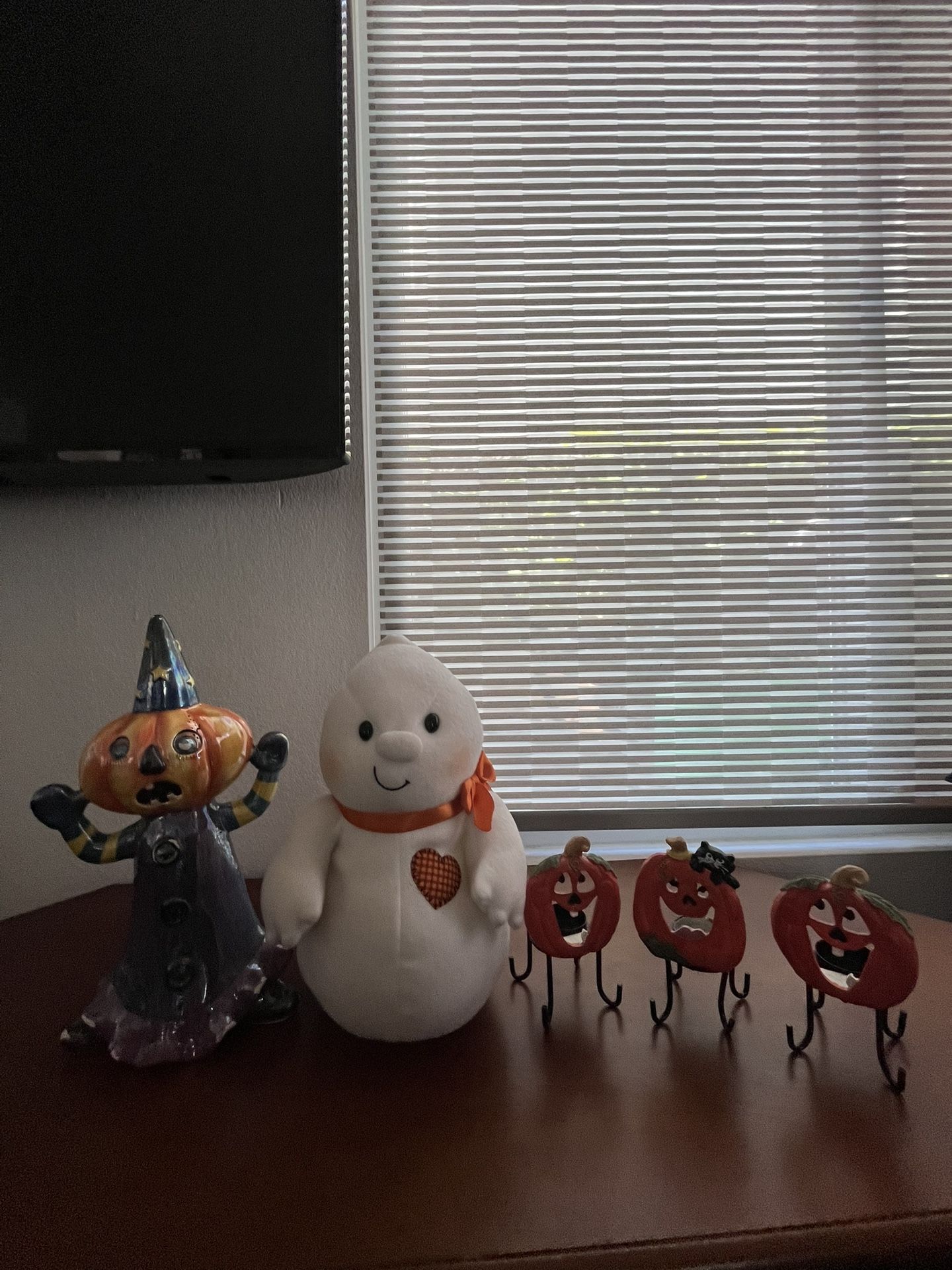 Halloween Décor Bundle – Ghost Plush & 3 Pumpkin Candle Holders
