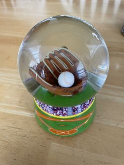 Baseball Snow Globe 