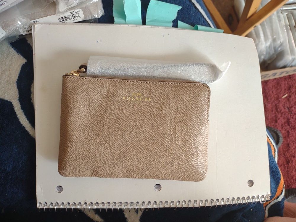 NWT Coach Wristlet Taupe & Gold