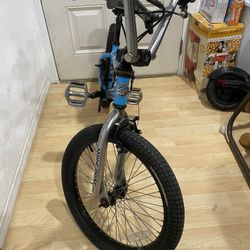 20” Mongoose Ravage Bike 