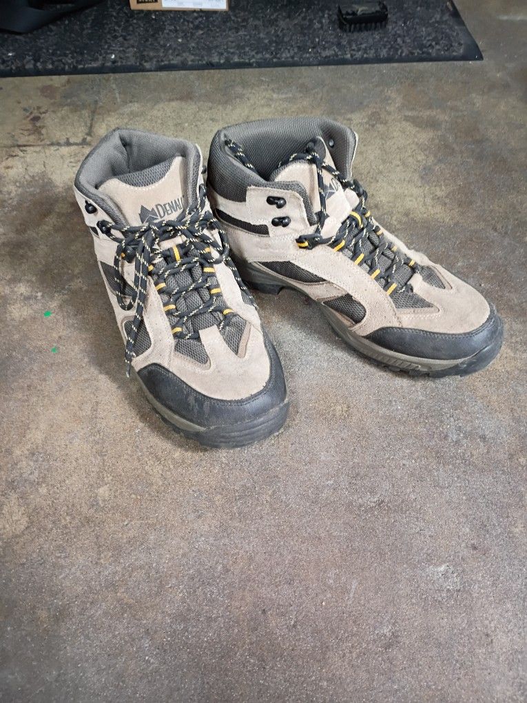 DENALI Hiking Boots