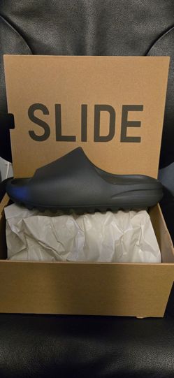 Yeezy Slide — Dark Onyx (US 10)